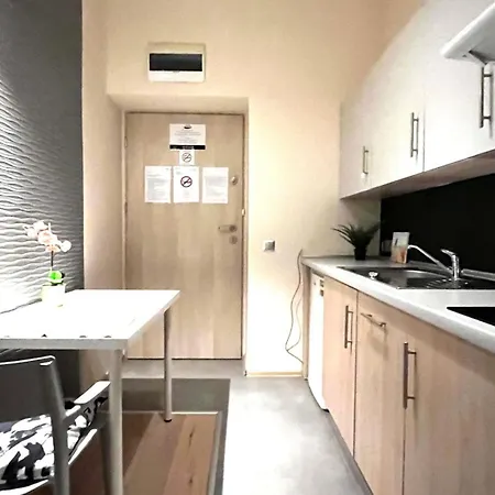 Small Studio For 1-2